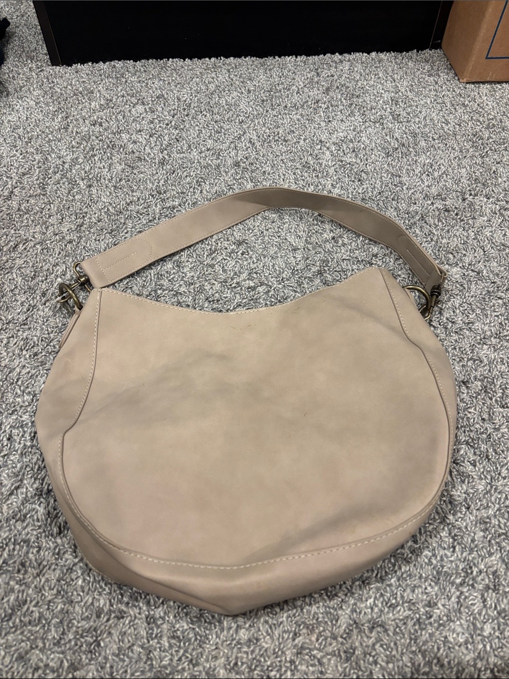 Universal Thread Beige Crescent Hobo Shoulder Bag